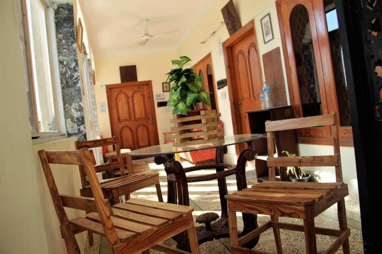 Republika Central Mansehra Buitenkant foto