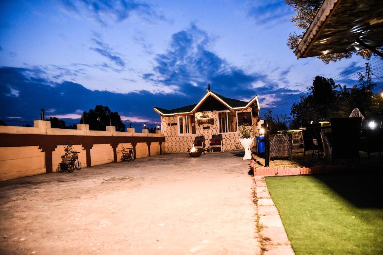 Republika Central Mansehra Buitenkant foto