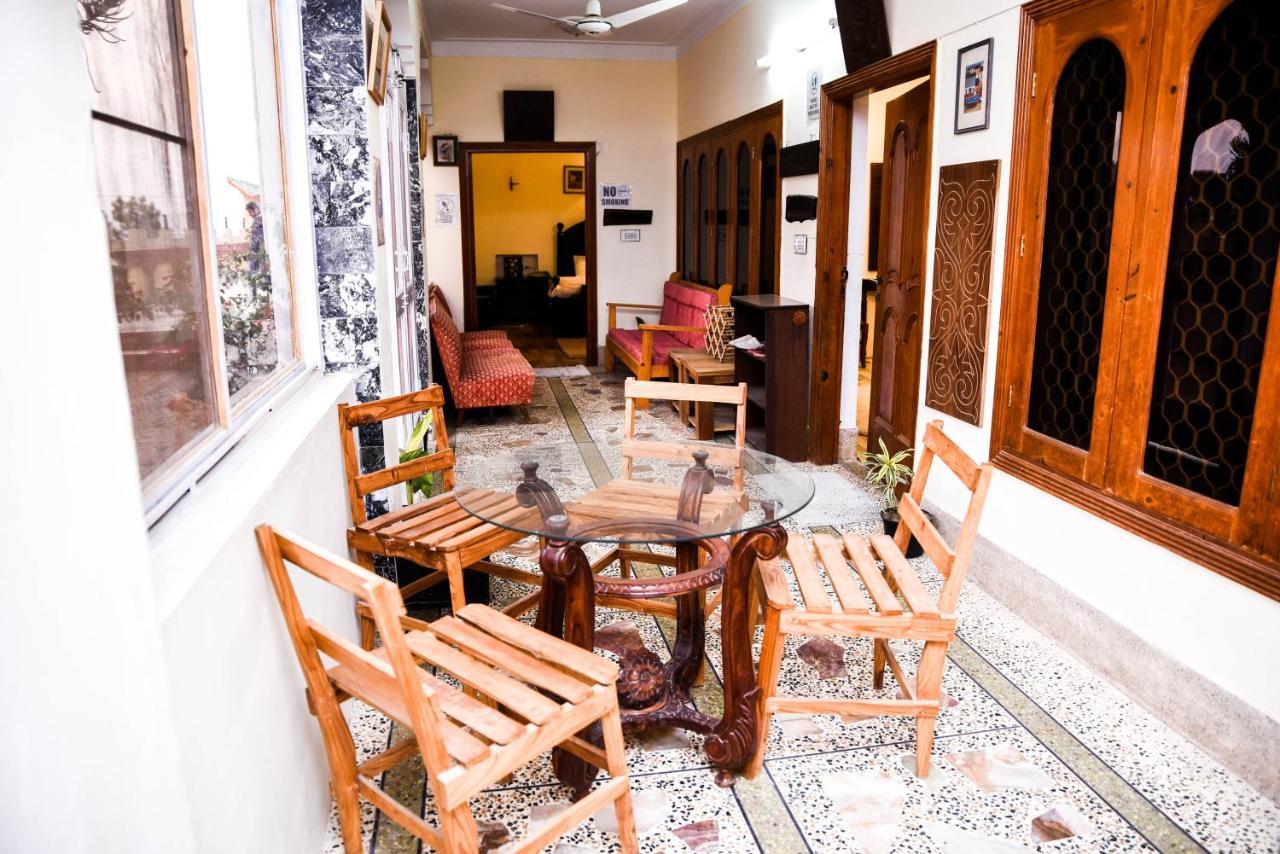 Republika Central Mansehra Buitenkant foto